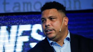 Ronaldo, recibió 1 millón de euros del Real Madrid a pesar de no tener contrato Ronaldo, recibió 1 millón de euros del Real Madrid a pesar de no tener contrato
