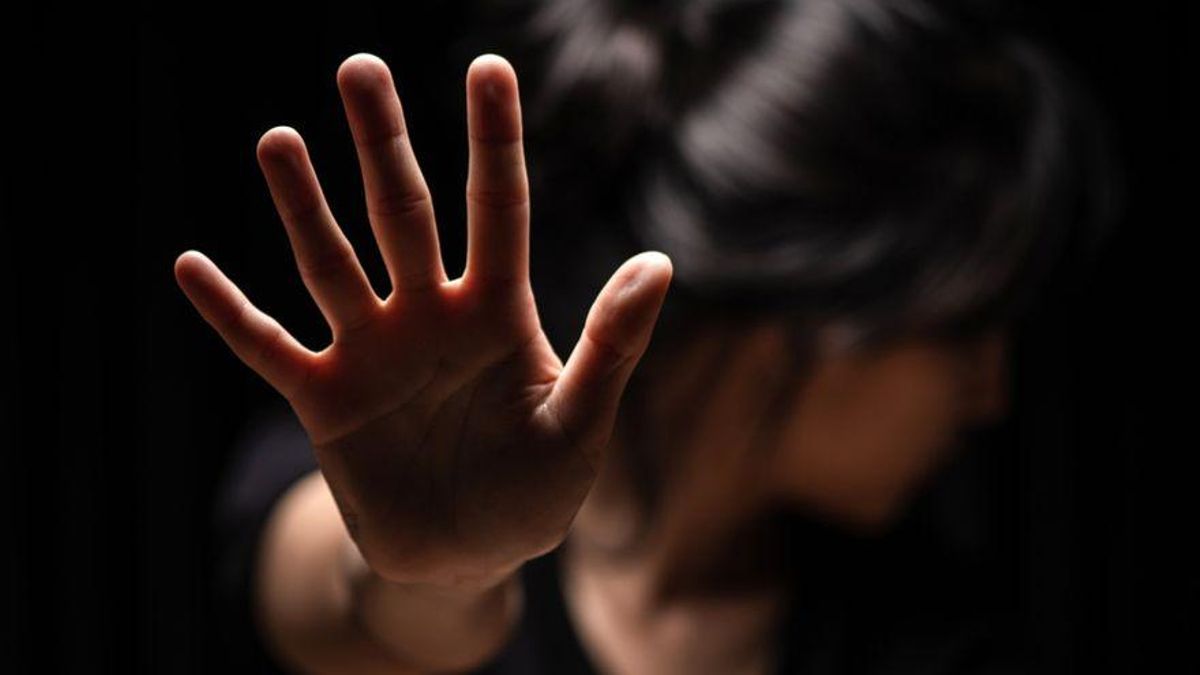 Estas son las 39 preguntas que la policía hace a una mujer cuando denuncia que sufre violencia de género Estas son las 39 preguntas que la policía hace a una mujer cuando denuncia que sufre violencia de género