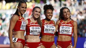 El relevo femenino destrozó el récord de España