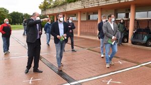 El Secretari de lEsport, Gerard Figueras, conocióde primera mano las medidas implantadas en Golf Montanyà El Secretari de lEsport, Gerard Figueras, conocióde primera mano las medidas implantadas en Golf Montanyà