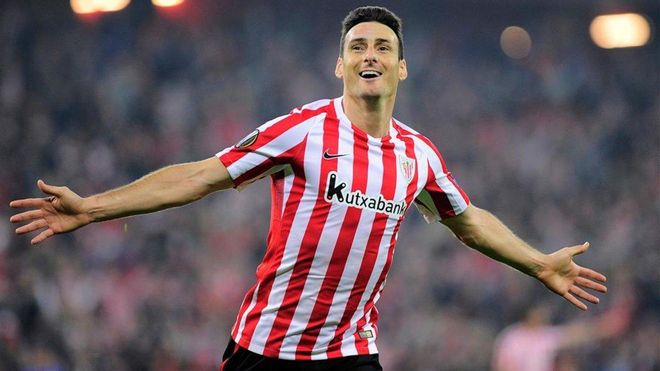 Aduriz celebra uno de sus últimos tantos con el Athletic Aduriz celebra uno de sus últimos tantos con el Athletic