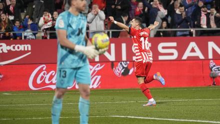 Resumen, goles y highlights del Girona 6 - 2 Almería de la jornada 22 de LaLiga Santander