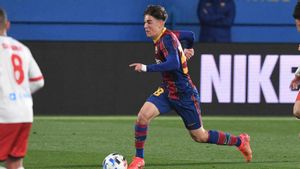 Pablo Páez Gavi debuta con el Barça B Pablo Páez Gavi debuta con el Barça B