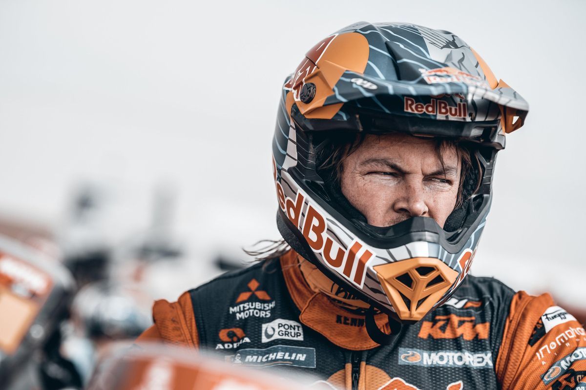 Price, doble vencedor del Dakar, abandona Price, doble vencedor del Dakar, abandona