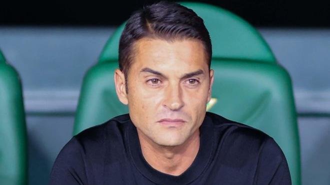 El Elche anuncia la destitución de su entrenador Francisco González