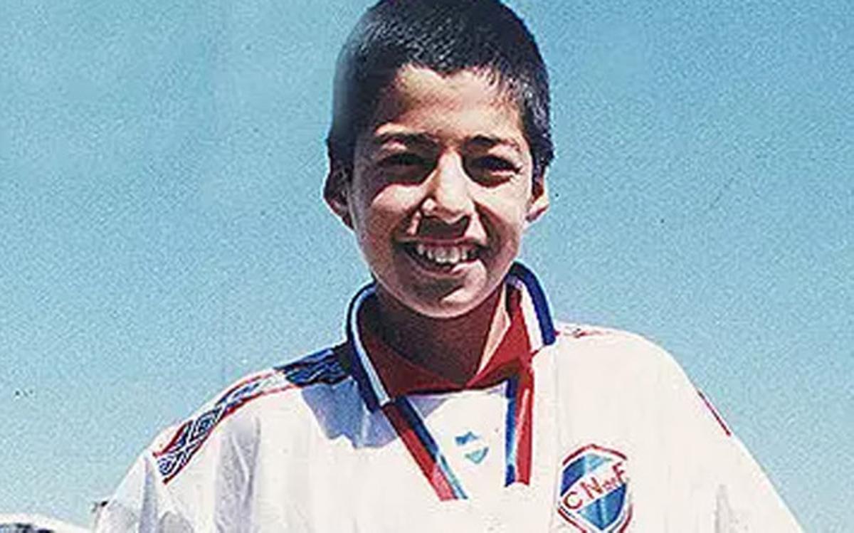 Un joven Luis Suárez en sus inicios en el Nacional
