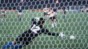Mundial Italia 90: Gol de penalti decisivo de Brehme en la final