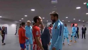 Piqué, junto a Juanfran antes del partido Piqué, junto a Juanfran antes del partido