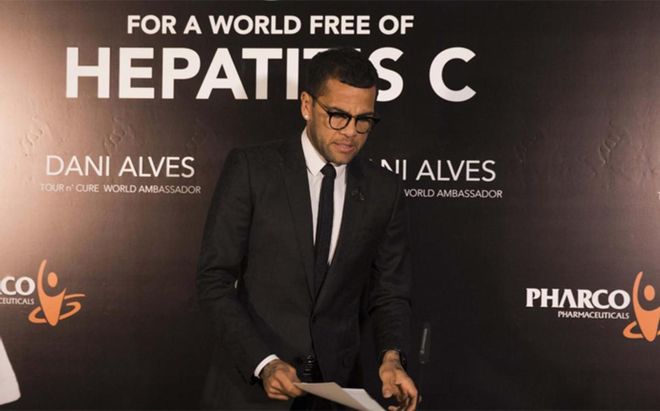 Dani Alves, embajador de la lucha contra la Hepatitis C Dani Alves, embajador de la lucha contra la Hepatitis C