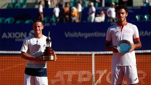 El Peque suma su primer título ATP en Argentina El Peque suma su primer título ATP en Argentina
