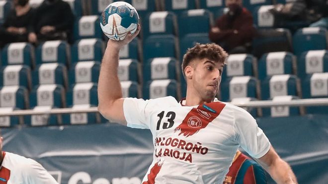 Serradilla durante un partido con el Logroño Serradilla durante un partido con el Logroño