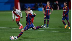 Así marcó de penalti Rey Manaj el primero de los dos goles a LHospitalet Así marcó de penalti Rey Manaj el primero de los dos goles a LHospitalet