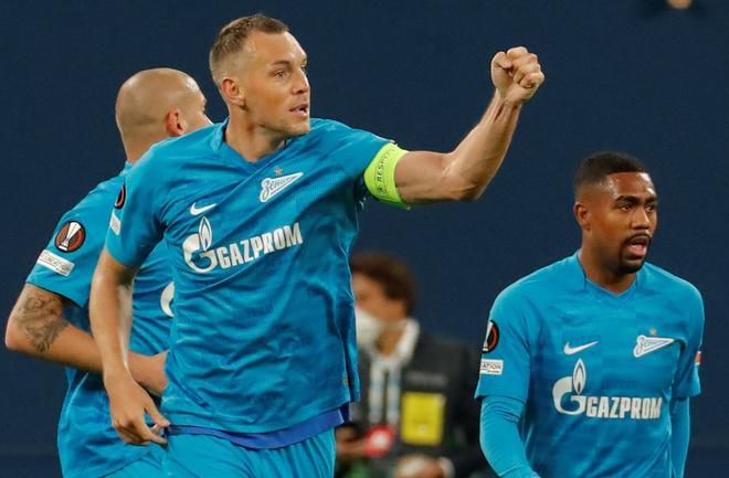 Artyom Dzyuba – El gigante ruso es ahora mismo agente libre, por lo que sería la opción más económica seguro. Experimentado y con gol, podría valer sin rascarse un solo euro.