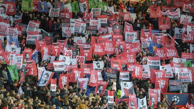 Los aficionados del United, indignados con los propietarios del club Los aficionados del United, indignados con los propietarios del club