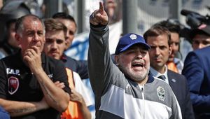 Diego Maradona espera salvar del descenso a Gimnasia y Esgrima de La Plata Diego Maradona espera salvar del descenso a Gimnasia y Esgrima de La Plata