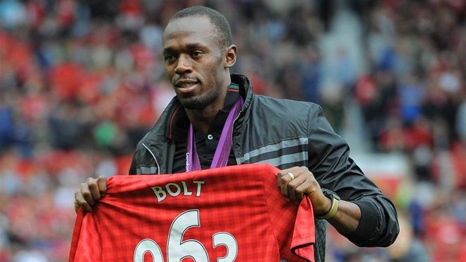Bolt, en una fotografía del 2012, con la camiseta del Manchester Bolt, en una fotografía del 2012, con la camiseta del Manchester