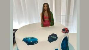 La tarta de Shakira con referencias a Piqué