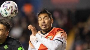 a sus 34 años, Ulloa pone su experiencia al servicio del Rayo a sus 34 años, Ulloa pone su experiencia al servicio del Rayo