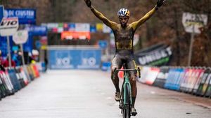 Van Aert seguirá en Jumbo Van Aert seguirá en Jumbo