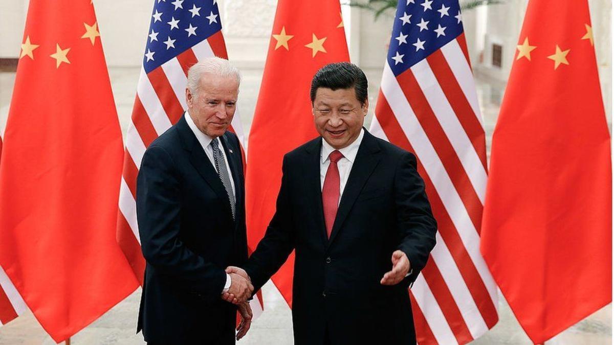Joe Biden junto a Xi Jinping, en una cumbre reciente
