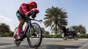 Bissegger, vencedor de la crono del UAE Tour