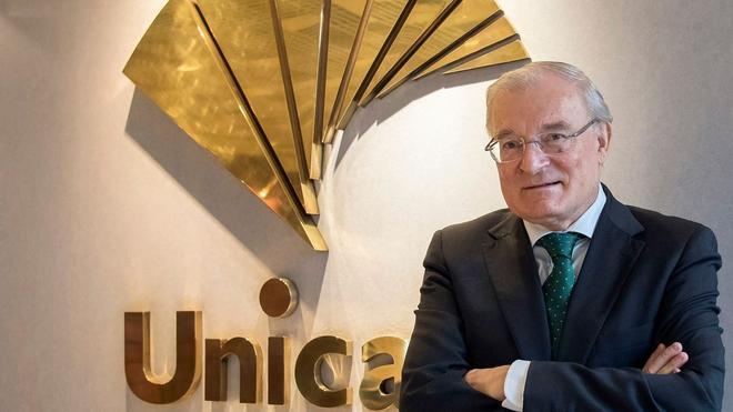 Azuaga mantiene sus funciones ejecutivas en Unicaja y un representante de Mayoral entra en el consejo