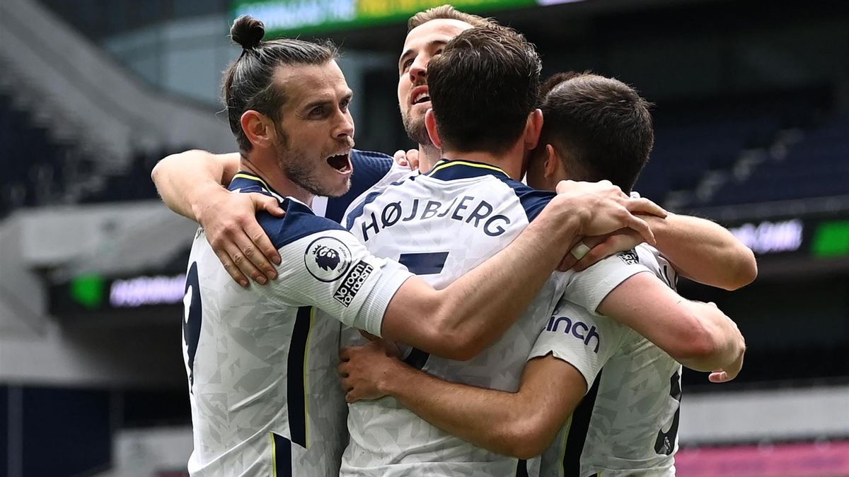 El Tottenham celebrando la victoria El Tottenham celebrando la victoria