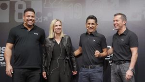 Ronaldo, Lindsay Tarpley, Jorge Ramos y Matthäus, durante un acto para presentar la gala The Best Ronaldo, Lindsay Tarpley, Jorge Ramos y Matthäus, durante un acto para presentar la gala The Best
