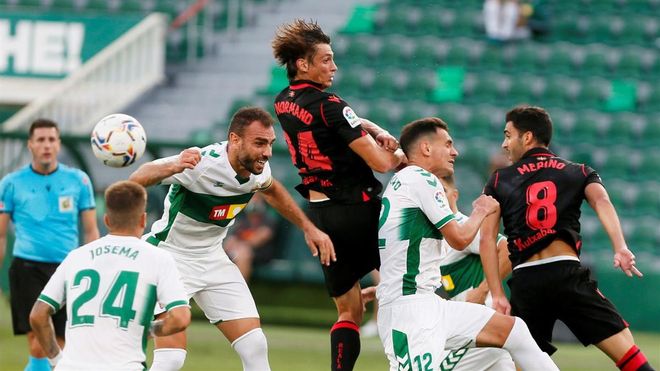 Imagen del encuentro entre Elche y Real Sociedad en la primera vuelta Imagen del encuentro entre Elche y Real Sociedad en la primera vuelta