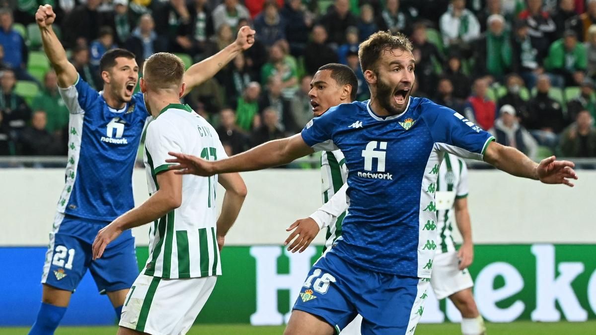 Germán Pezzella celebra el 2 a 1 ante el Ferencvaros en la UEFA Europa League Germán Pezzella celebra el 2 a 1 ante el Ferencvaros en la UEFA Europa League