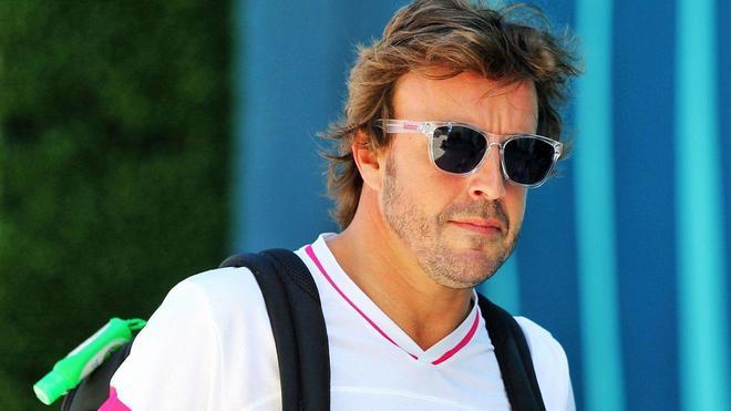 Alonso, molesto con Sainz: «Un Ferrari nos hizo perder cuatro décimas, casi inaceptable»