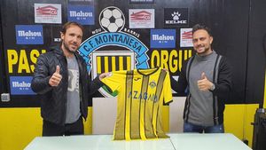 Verdú y Sergio García, en su presentación con la Montañesa Verdú y Sergio García, en su presentación con la Montañesa
