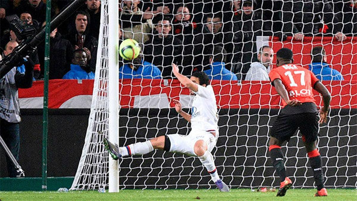 El gol de Jérémie Boga al Lyon cuando jugaba en el Rennais