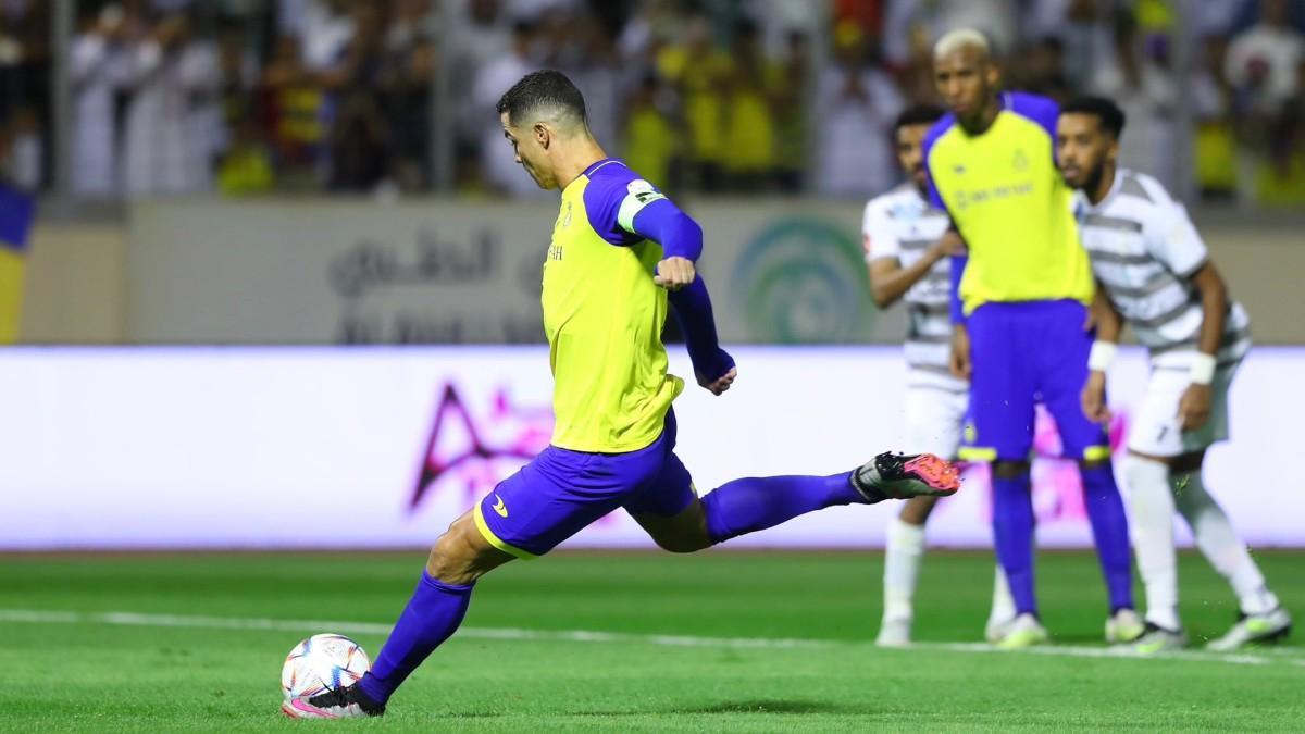 Cristiano marca y el Al-Nassr se acerca al líder