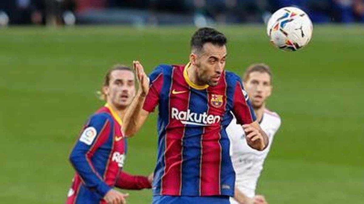 Busquets juega este domingo el partido 593 con el FC Barcelona e iguala a Carles Puyol