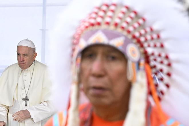 El Papa pide perdón por la «cooperación e indiferencia» de la Iglesia en la colonización