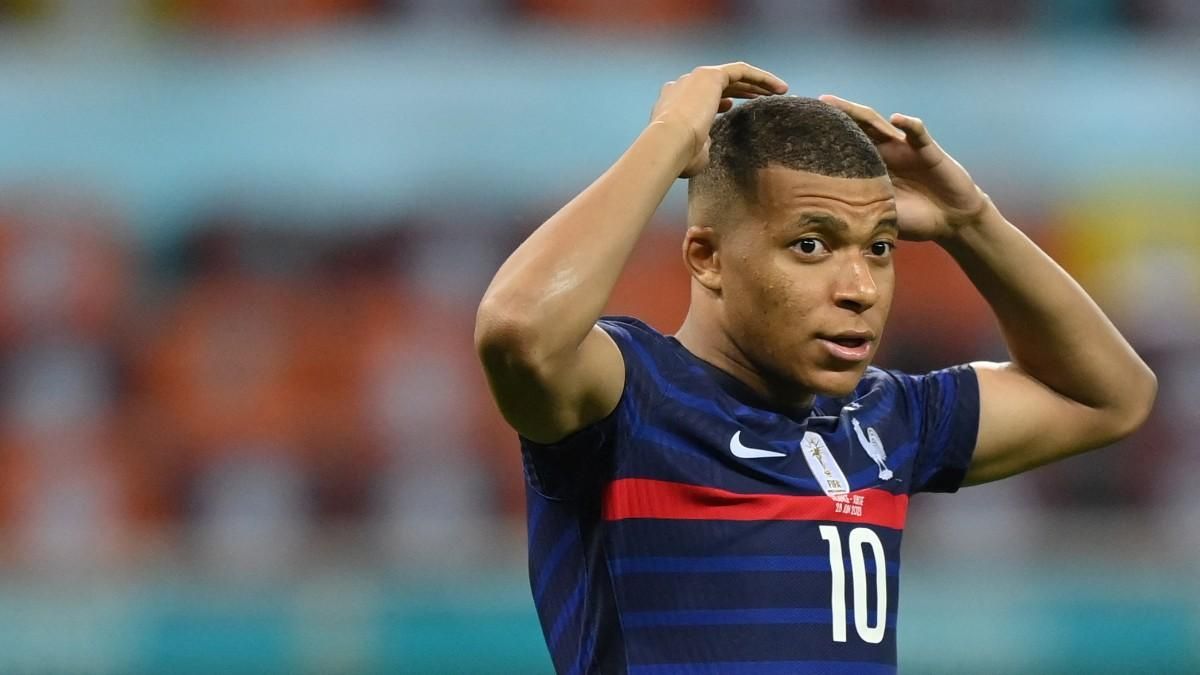 Mbappé reacciona a su pena máxima fallada ante Suiza Mbappé reacciona a su pena máxima fallada ante Suiza