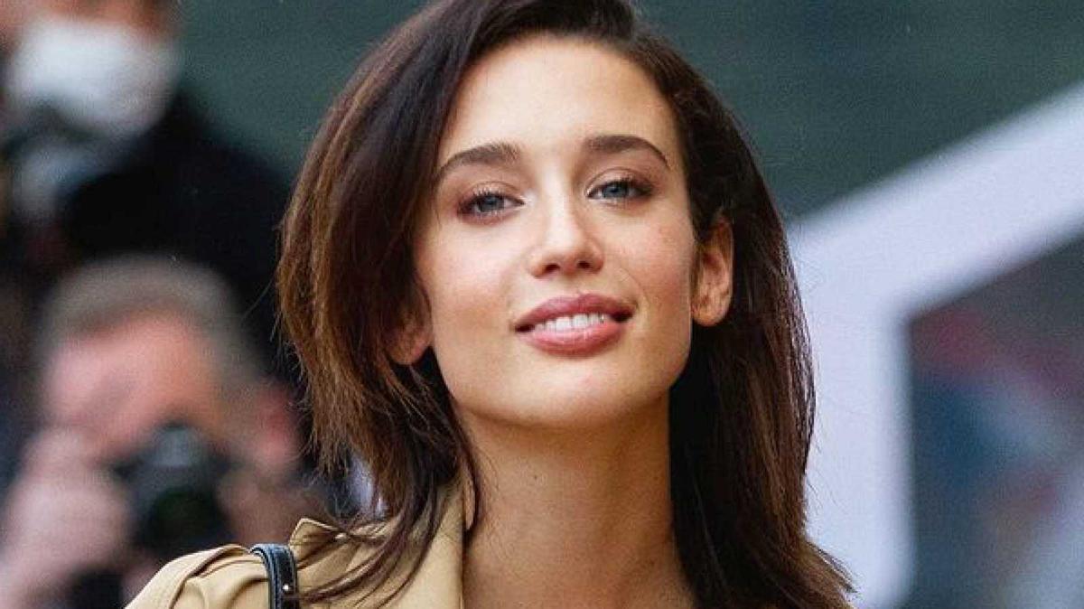 El topless de María Pedraza que intenta escapar de la censura