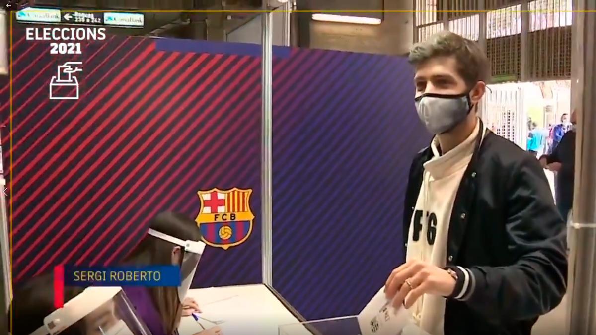 Sergi Roberto ya ha votado en el Camp Nou