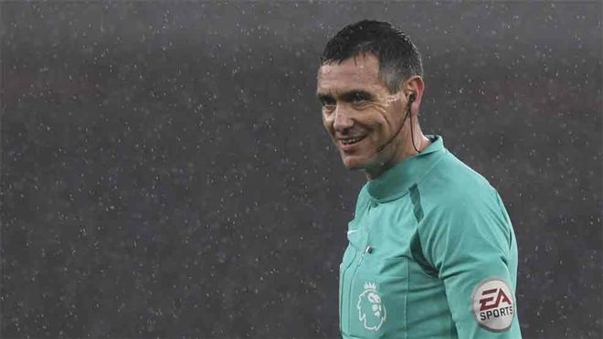 Andre Marriner ha pitado cuatro encuentros por Navidad Andre Marriner ha pitado cuatro encuentros por Navidad