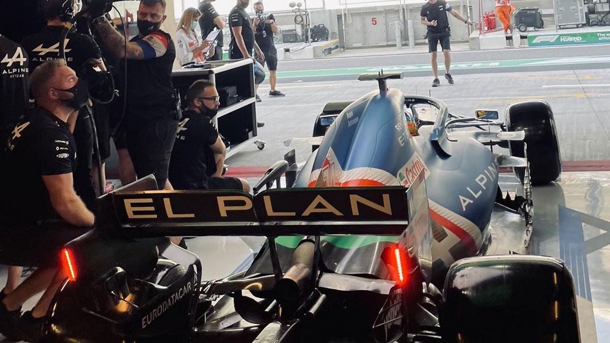 Alpine y Alonso cerraron la temporada con el famoso Plan de Alonso en el alerón trasero del A521