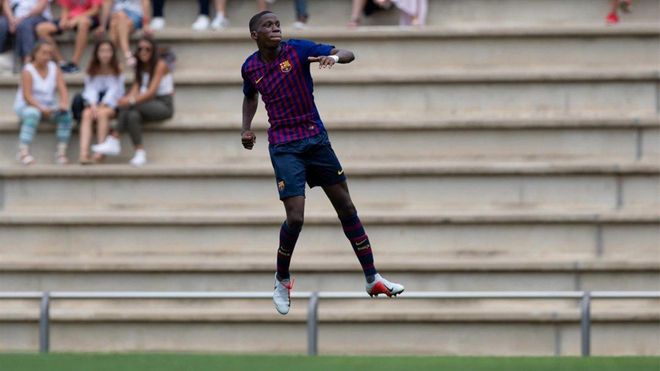 Ilaix, celebra uno de sus goles en la Ciudad Deportiva Joan Gamper Ilaix, celebra uno de sus goles en la Ciudad Deportiva Joan Gamper