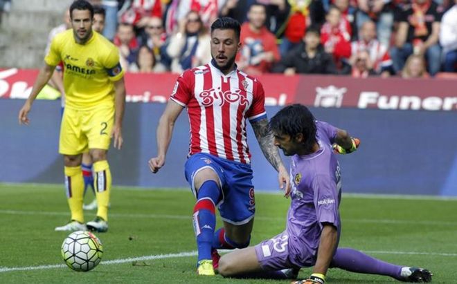 Miguel Ángel Guerrero, en un partido de la última temporada con el Sporting Miguel Ángel Guerrero, en un partido de la última temporada con el Sporting