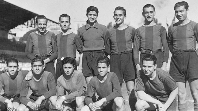 Formación del Barça Aficionados de 1941. González es el primero, de pie, por la derecha. Formación del Barça Aficionados de 1941. González es el primero, de pie, por la derecha.