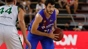 Alex Abrines trata de recuperar su mejor nivel en los minutos que le da Saras