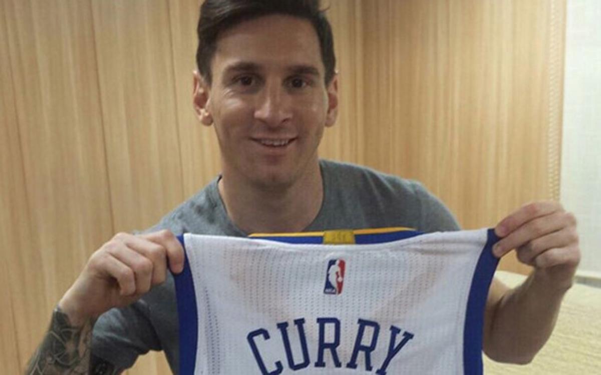 Messi ya tiene la camiseta de Curry