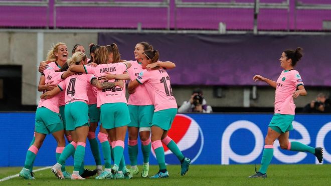 Las jugadoras del Barça celebran uno de los goles contra el Chelsea Las jugadoras del Barça celebran uno de los goles contra el Chelsea