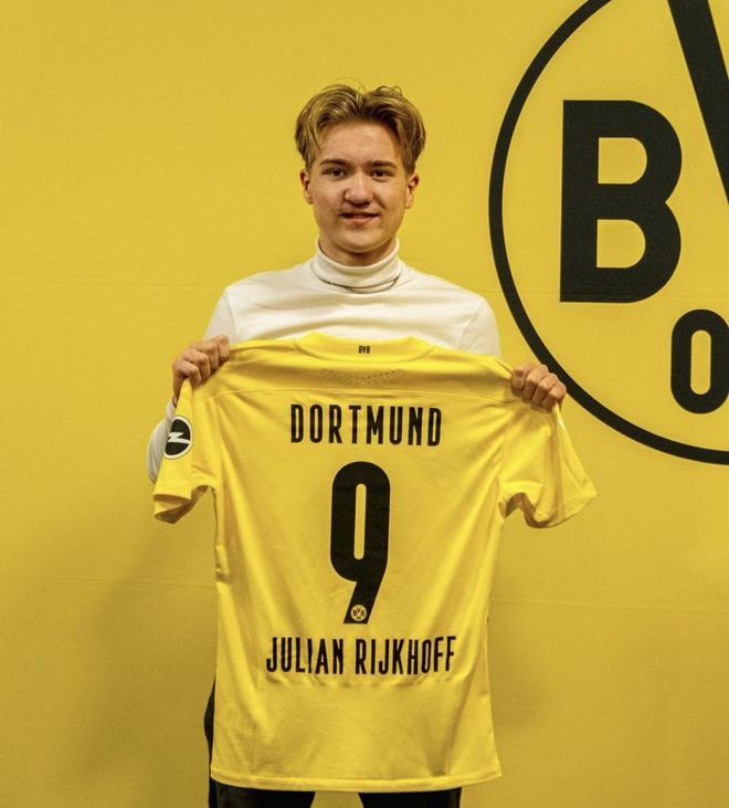 Julian Rijkhoff (Borussia Dortmund) - Delantero, 17 años