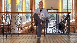 Michael Andersen, director del documental Don Patricio, en la Antiga Fàbrica Estrella Damm, donde presentó el jueves 6 de junio el largometraje dedicado al que fuera entrenador del FC Barcelona Michael Andersen, director del documental Don Patricio, en la Antiga Fàbrica Estrella Damm, donde presentó el jueves 6 de junio el largometraje dedicado al que fuera entrenador del FC Barcelona