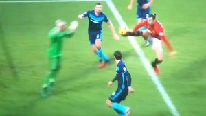 Ibrahimovic protagonizó un remate marca de la casa Ibrahimovic protagonizó un remate marca de la casa